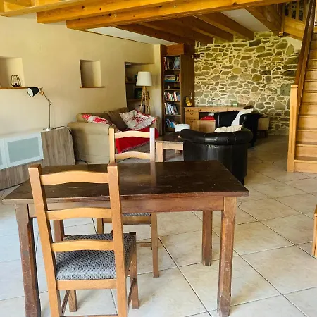 Maison De Village Entre Et Montagnes Holiday home Loisin